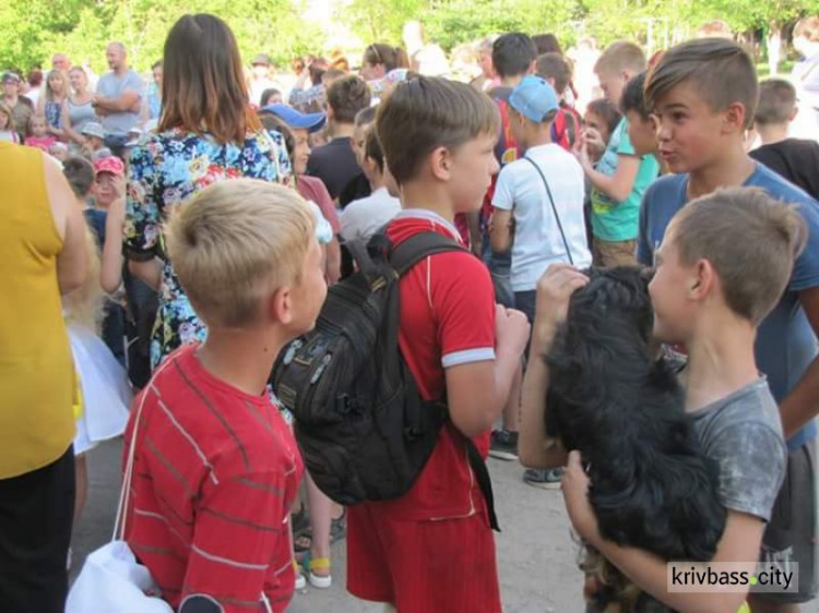 В Кривом Роге громада микрорайона провела праздник ко Дню защиты детей (ФОТОРЕПОРТАЖ)