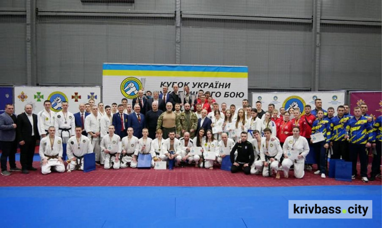 Спортсмени Дніпропетровщини посіли друге командне місце на Кубку України з рукопашого бою: що відомо про криворіжців