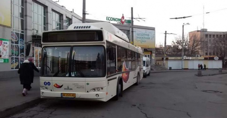 Поездка в Ингулец за 4 гривны стала доступной пассажирам Кривого Рога (РАСПИСАНИЕ+ФОТО)