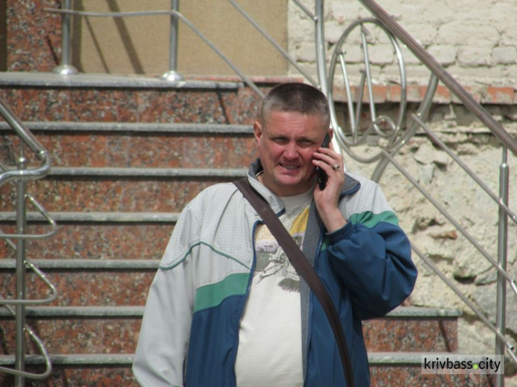 В Кривом Роге проводят следственный эксперимент на месте жуткого ДТП, а жители несут цветы(ФОТО)