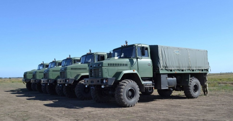 В 17-й танковой бригаде Кривого Рога на вооружении появились новые машины (ФОТО)