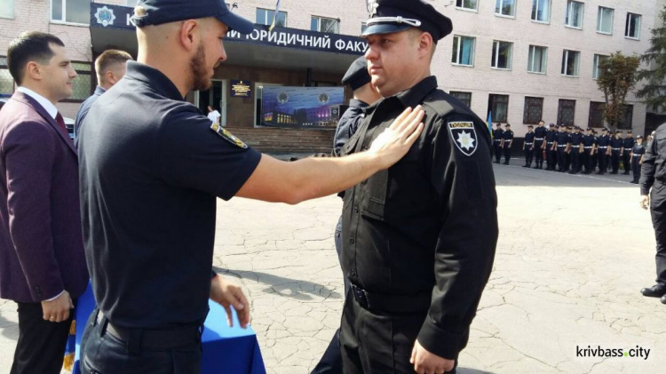 В Кривом Роге новобранцы пополнили ряды патрульных (ФОТО)