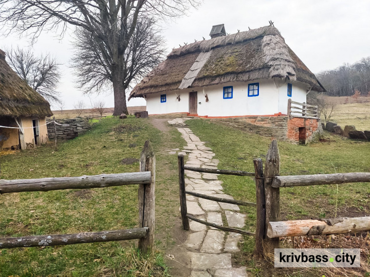 Що потрібно ставити у кутах для залучення щастя: прикмети пращурів