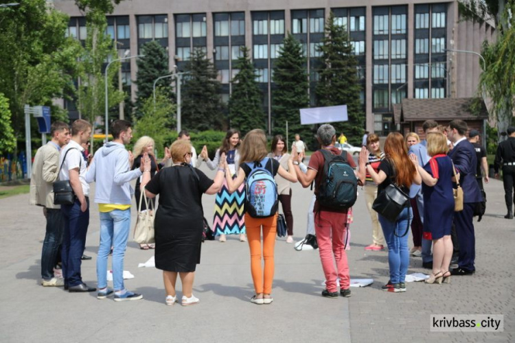 В Кривой Рог приехала активная молодежь страны, чтобы обсудить вопросы молодежной политики