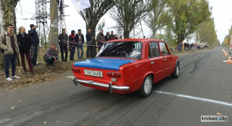 В Кривом Роге состоялись заезды в стиле Drag-Racing (ФОТО)