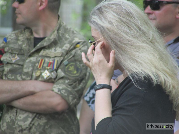 Комбат и замкомбата батальона "Кривбасс" попросили прощения у родных погибших бойцов (фото)