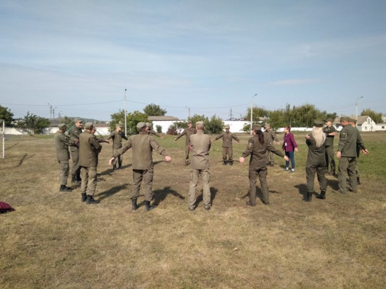 В Кривом Роге гвардейцев учили противостоять стрессовым ситуациям