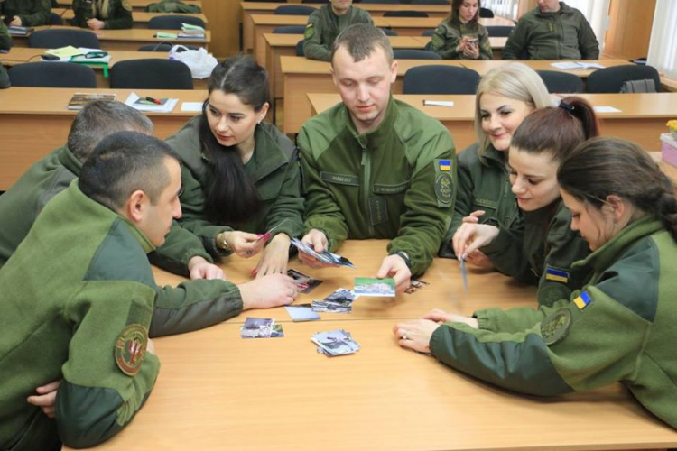 Военный психолог из Кривого Рога стала победителем этапа конкурса "Лучший психолог НГУ" (фото)