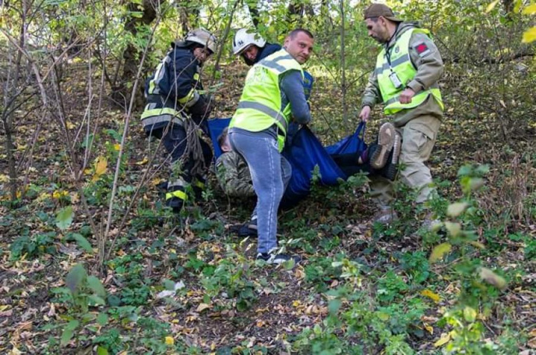 Спасатели группы "Поиск-КР" провели поиск людей в промышленной зоне Кривого Рога (ФОТО)