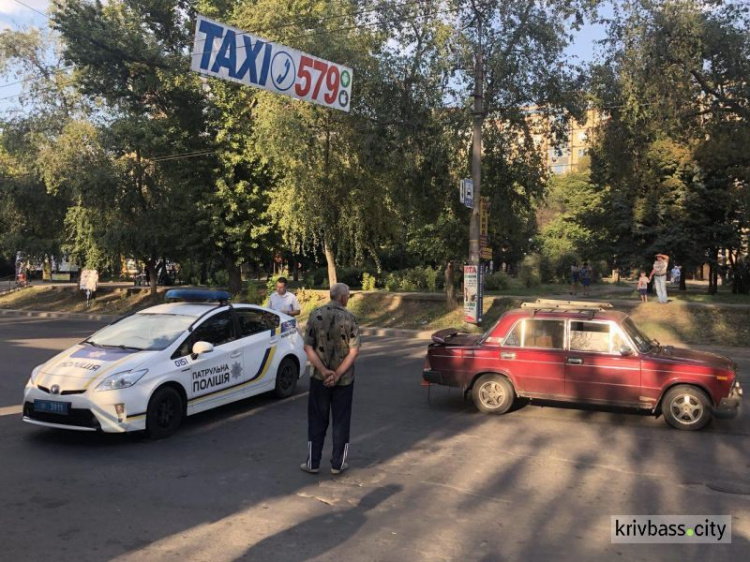 В Кривом Роге невнимательная девочка попала под машину (ФОТО)