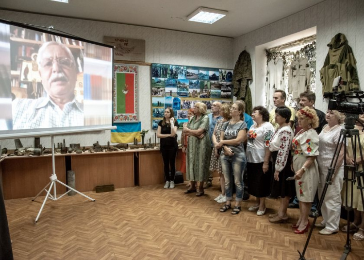 Львовские мастера подарили Кривому Рогу современные иконы (фото)