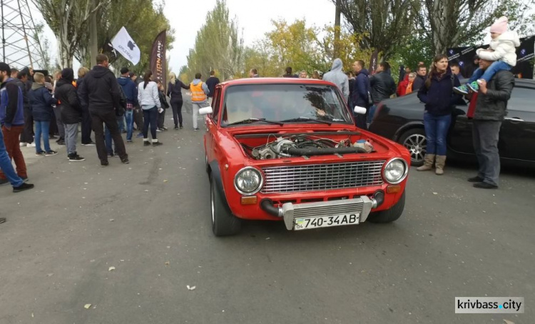 В Кривом Роге состоялись заезды в стиле Drag-Racing (ФОТО)