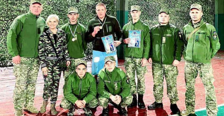 Криворізькі військовослужбовці вибороли бронзу на чемпіонаті ОК«Схід» із гирьового спорту