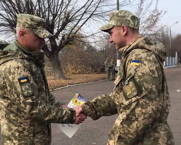 Двойной праздник и торжественное награждение военнослужащих 17 танковой Криворожской бригады (ФОТО)