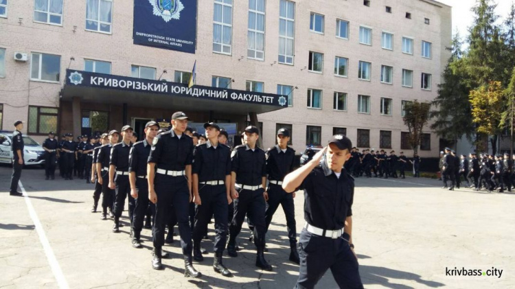 В Кривом Роге новобранцы пополнили ряды патрульных (ФОТО)