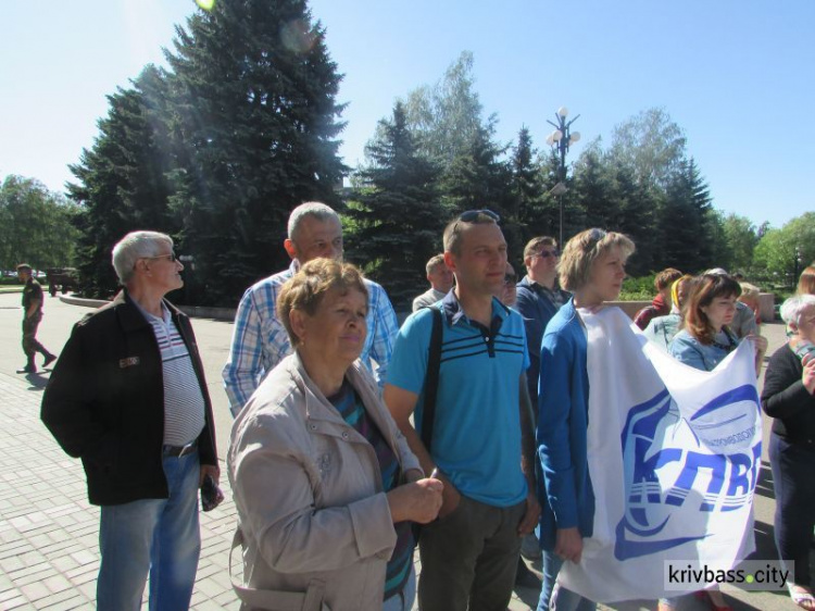 Давление, цена, порывы, акция протеста: что вызвало негодование горожан в работе Кривбассводоканала (ФОТО, ВИДЕО)