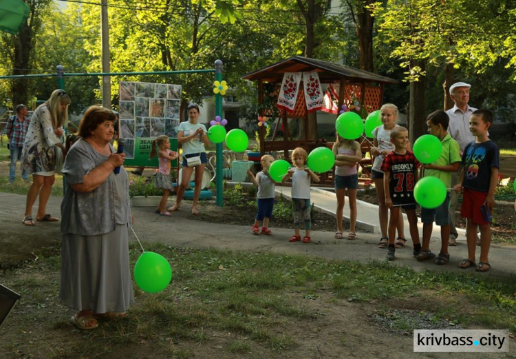 Фотофакт: на Ингульце благоустроили двор по улице Солнечной