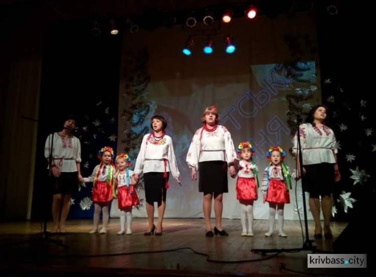 В Кривом Роге прошел отборочный фестиваль "Солдатская песня" (ФОТО)