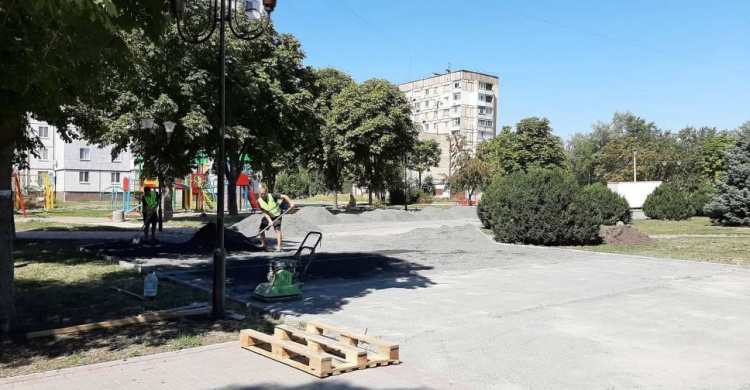 При поддержке Метинвест в Кривом Роге в микрорайоне Ингулец обустраивают многофункциональный сквер