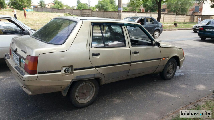 Авария в Кривом Роге: автомобиль снова сбил пешехода (ФОТО)