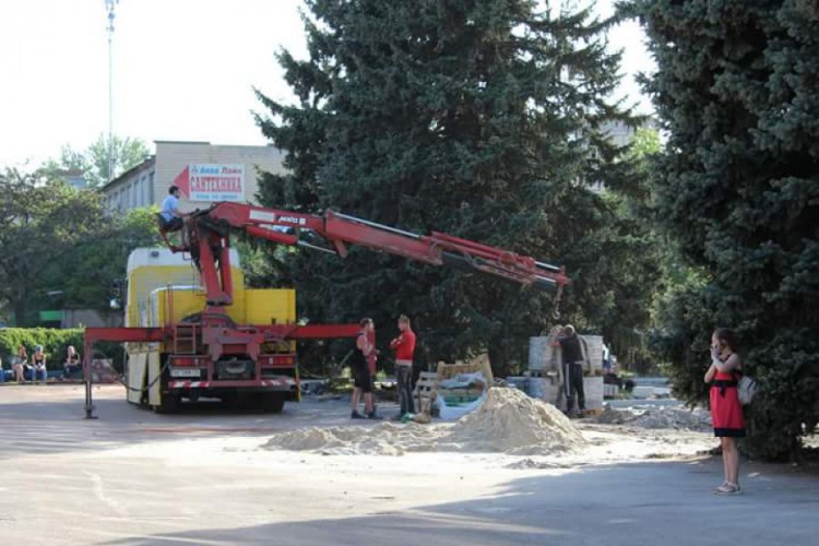 В Криворожском парке "Терновской" продолжается реконструкция (ФОТО)