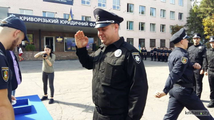 В Кривом Роге новобранцы пополнили ряды патрульных (ФОТО)