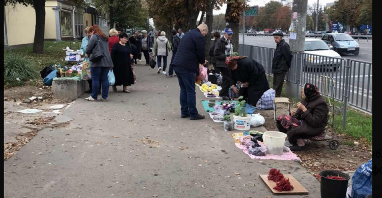 В Кривом Роге продолжают борьбу с местами стихийной торговли