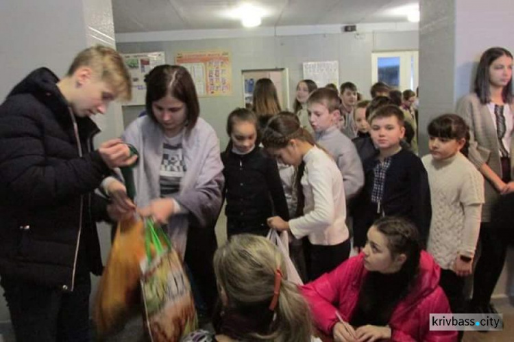 "Переведи отходы в доходы!": школьники Кривого Рога зарабатывают на вторсырье(ФОТО)