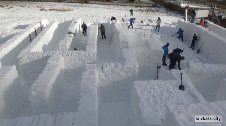 В Польше построили самый огромный в мире снежный лабиринт (ФОТО+ВИДЕО)