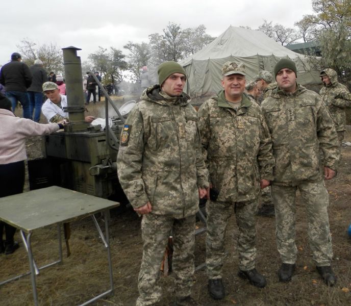 Историческая реконструкция военных событий, военная техника: на Днепропетровщине прошел фестиваль "Сила непокоренных"(фото)