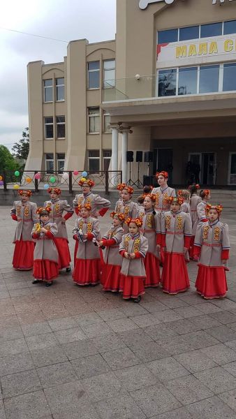 В Кривом Роге прошли праздничные мероприятия ко Дню матери (фото)