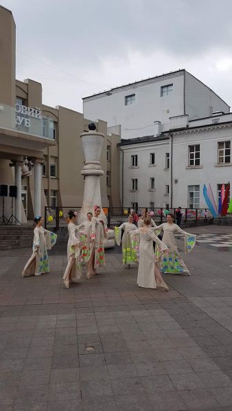 В Кривом Роге прошли праздничные мероприятия ко Дню матери (фото)