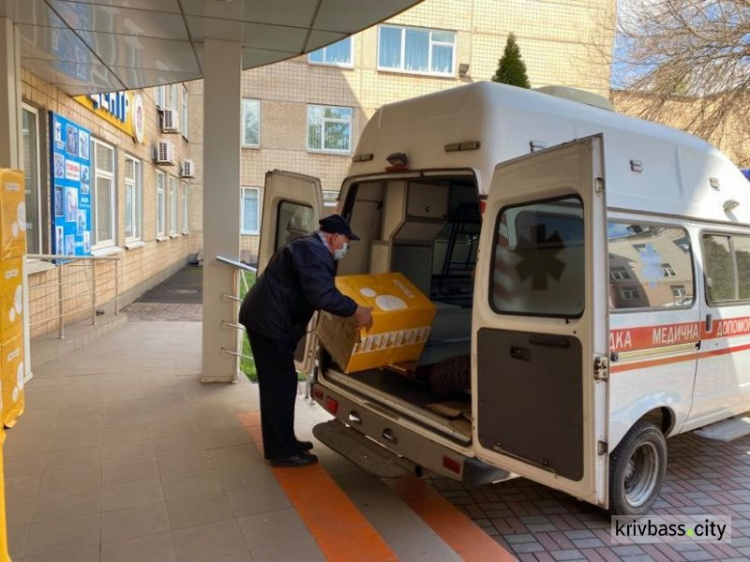 Фонд Рината Ахметова и Метинвест обеспечили Кривой Рог тестами для диагностики COVID-19