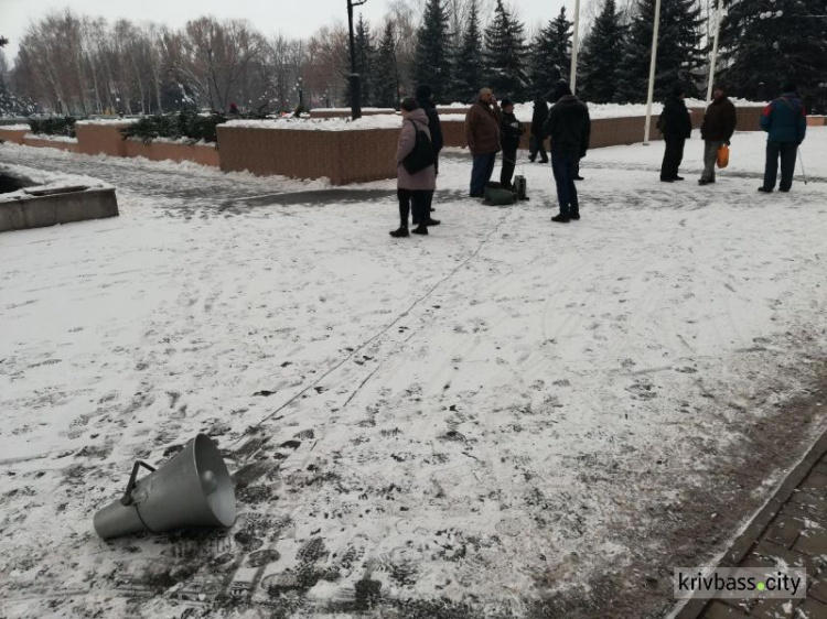 Помогите или будет бунт: жители Кривого Рога письменно обратились к мэру за содействием (фото, видео)