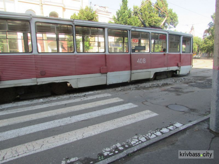 В Кривом Роге из-за отсутствия света не ходят трамваи и троллейбусы