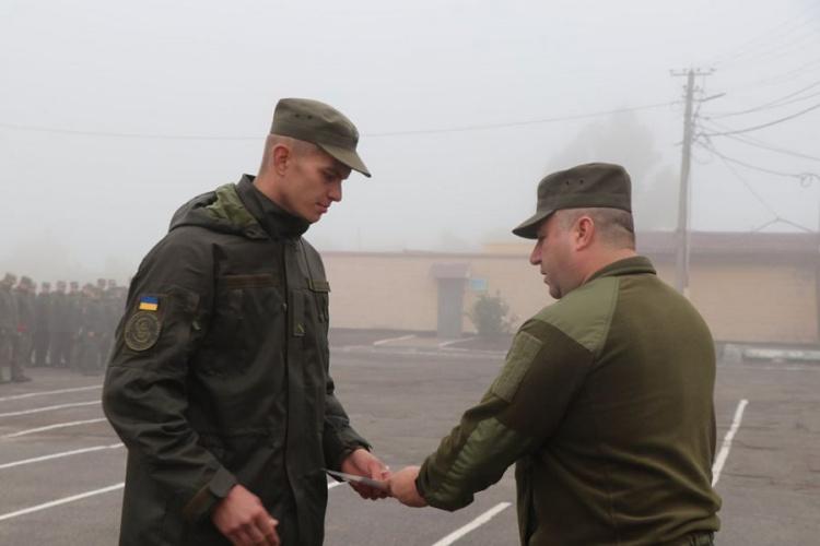 Военнослужащие Криворожской бригады получили медали "Ветеран службы"(фото)