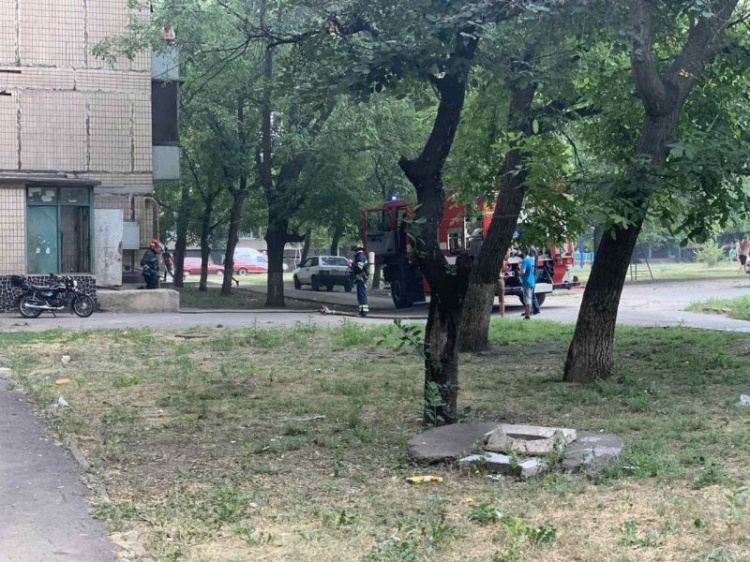 На пожаре в Терновском районе спасли мужчину и женщину