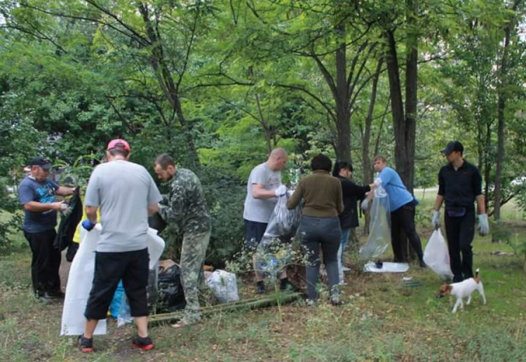 Криворожане поддержали акцию Всемирный день уборки "World Cleanup Day"(ФОТО)