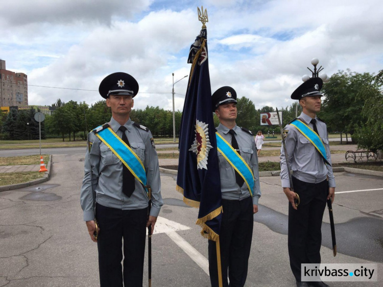 В Кривом Роге торжественно приняли присягу 233 полицейских (ФОТО)