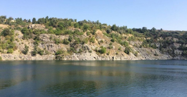 Человеческая безответственность: в Кривом Роге в водоеме замечены аквариумные рептилии