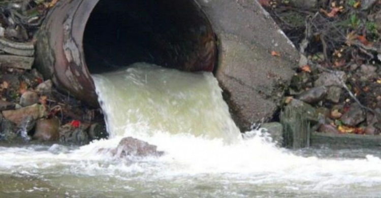 Днепропетровская область лидирует по загрязнению воды, - Госводагентство