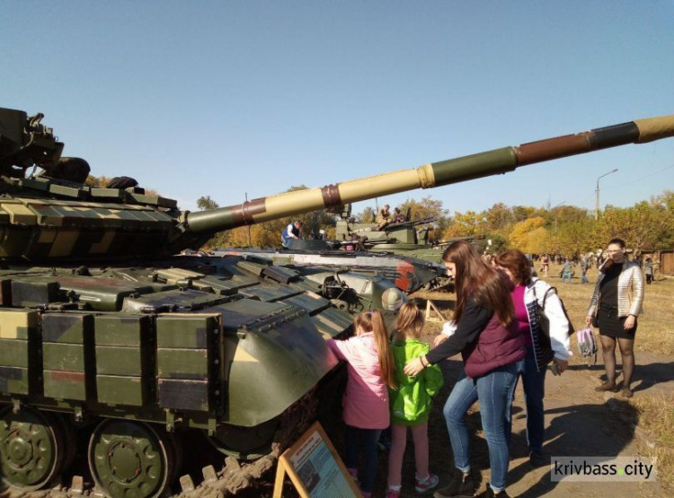 Танкова бригада Кривого Рогу повернулася із зони ООС (фоторепортаж)