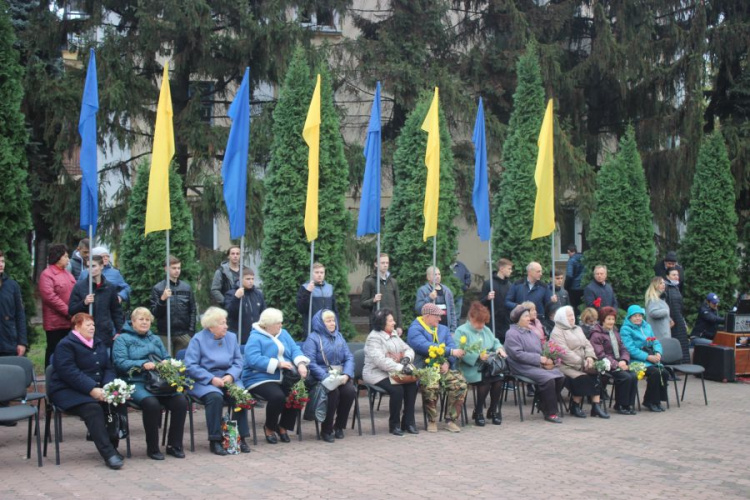 В Кривом Роге почтили память воинов, освободивших город в 1944 году (фото)