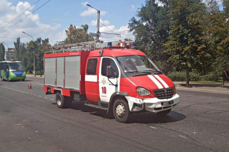 Уступи дорогу! В Кривом Роге произошло ДТП с участием пожарной машины (фото)