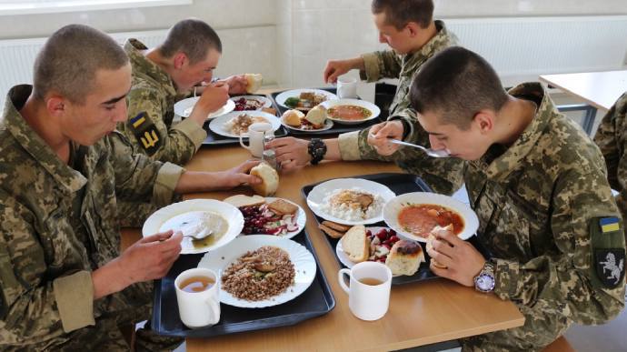 Закупівля харчування для військових буде без корупційних зловживань – подробиці