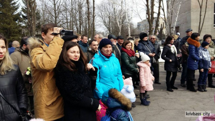 В Кривом Роге курсанты Днепропетровского университета внутренних дел приняли присягу(ФОТОРЕПОРТАЖ)