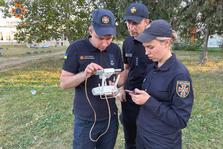 За вами слідкують з неба: на Дніпропетровщині паліїв трави відтепер знаходять за допомогою дронів (фото)