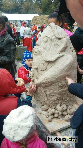 В Кривом Роге состоялся 1-й Международный фестиваль казацкой песни (ФОТОРЕПОРТАЖ)