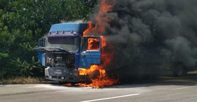 В Кривом Роге горели две фуры