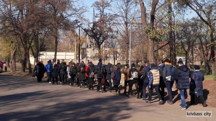 Школьники Кривого Рога осваивают уроки безопасного поведения в реально возможных чрезвычайных ситуациях (ФОТО)